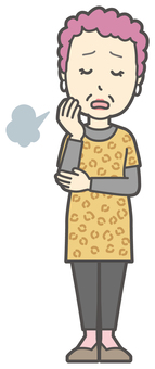  大阪のおばちゃん-034-全身 悩む,おばちゃん,大阪,ヒョウ柄,おばはん,中年,女性,関西,派手,おばさんのイラスト素材