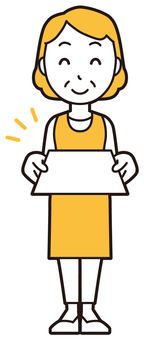  エプロンおばちゃん(黄)-191-全身 書類,おばちゃん,エプロン,お母さん,ママ,中年,おばさん,主婦,人物,かわいいのイラスト素材