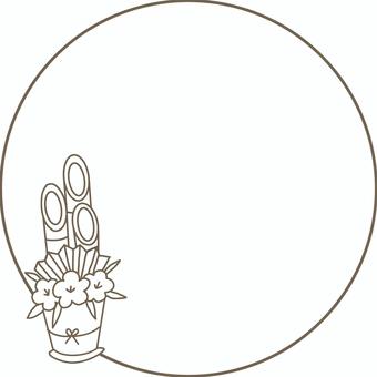 手描き風の門松のシンプルおたよりフレーム 手描き風の門松のシンプルおたよりフレーム おたより,フレーム,1月,丸,メッセージ,線画,白黒,門松,手描き,植物のイラスト素材