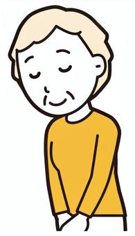  ロンTお婆さん(黄)-548-バスト おじぎ,笑顔,お婆さん,高齢者,老人,女性,祖母,人物,かわいい,微笑むのイラスト素材
