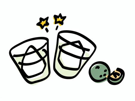 日本酒冷酒をグラスで乾杯_色ズレゆるい絵 日本酒,ロック,冷酒,乾杯,オンザロック,氷,酒,グラス,手書き,手描きのイラスト素材
