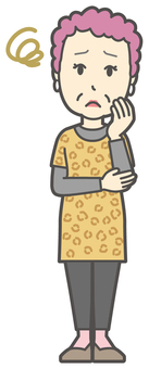  大阪のおばちゃん-123-全身 困った,おばちゃん,大阪,ヒョウ柄,おばはん,中年,女性,関西,派手,おばさんのイラスト素材