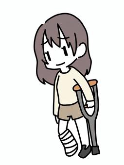 足を骨折した女の子 デフォルメ,シンプル,透過,女の子,骨折,松葉杖,包帯のイラスト素材