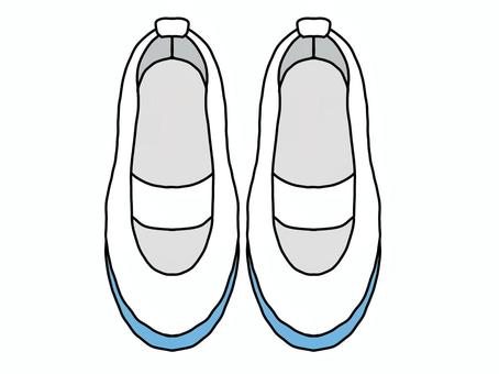 真上から見た学校用上履き うわばき,学校,小学校,中学校,小学生,中学生,学用品,中履き,手書き,シンプルのイラスト素材