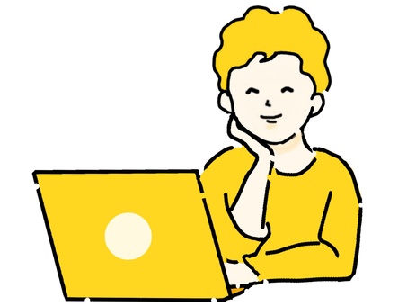 笑顔でパソコン作業を行う若い男性①黄色