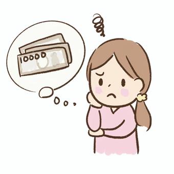 お金で悩む手描き風の主婦のイラスト お金,主婦,家計,お金の悩み,出費,予算,貯金,心配,節約,やりくりのイラスト素材