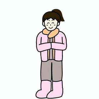 防寒してる女性 女性,人物,シンプル,防寒,あったかい,靴下,ちゃんちゃんこ,冬のイラスト素材