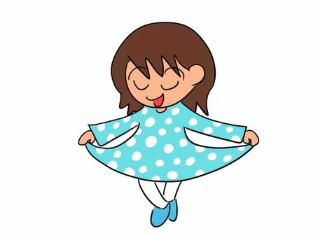 スカートつまんで挨拶する女の子のイラスト スカートつまんで挨拶する女の子のイラスト スカート,挨拶,子供,女の子,水玉,水色,ワンピース,カーテシー,お辞儀,人物のイラスト素材