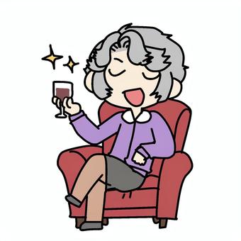 ワイン片手の優越感おばあさん おばあさん,ワイン,片手,優越感,セレブ,イメージ,金持ち,富豪,成金,贅沢のイラスト素材