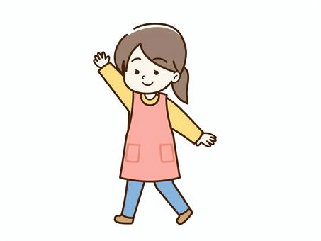 エプロン姿で手を挙げて歩く女性 女性,保育士,先生,主婦,大人,若い,人物,エプロン,歩く,挙手のイラスト素材