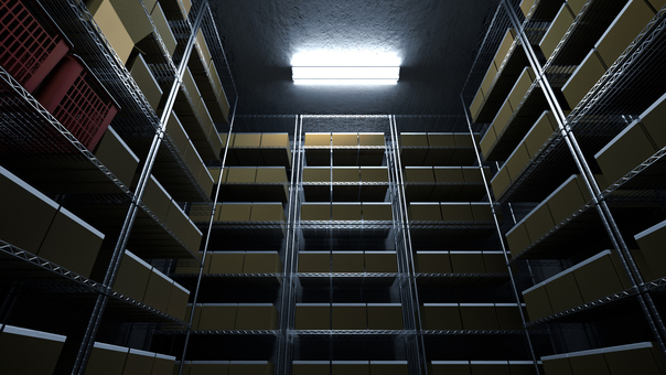 ダンボールまみれの暗い倉庫 倉庫,荷物,倉庫作業,段ボール,仕事,在庫,山積み,室内,物置,保管庫のイラスト素材