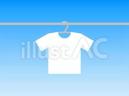 晴れの日に干されたTシャツ・洗濯物