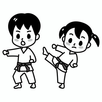 子供　空手　白黒 子供,空手,白黒,武道,習い事,道着,小学生,男の子,女の子,カラテのイラスト素材