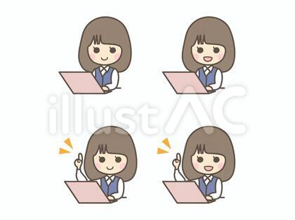 ノートPCを前にニッコリしている女性