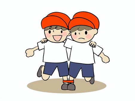 二人三脚する赤組の男の子 運動会,体育祭,小学生,中学生,園児,二人三脚,イベント,行事,かわいい,手書きのイラスト素材