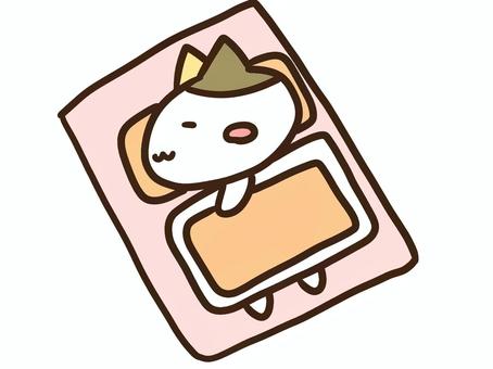 保育園のお布団でお昼寝するかわいい三毛猫 保育園,お昼寝,お布団,お泊まり保育,ねこ,横向き,幼稚園,かわいい,保育,教育のイラスト素材