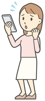 ロングヘア女性-070-全身 スマホ,慌てる,女性,女の子,人物,かわいい,失敗,トラブル,心配,焦るのイラスト素材