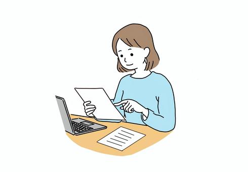 書類 照合 チェック 職員 事務員 パソコン,照合,内容確認,チェック,職員,事務員,社員,公務員,ビジネス,仕事のイラスト素材