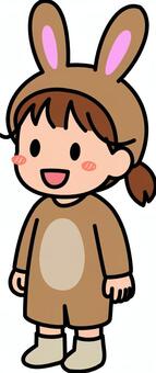 茶色のうさぎコスの女の子です。 うさぎ,着ぐるみ,シンプル,コスプレ,コスチューム,動物,ぬいぐるみ,イベント,パーティー,女の子のイラスト素材