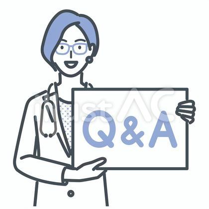 Q&Aのボードを持つ女性医師
