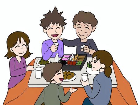 お正月の一家団欒 お正月,一家団欒,家族,こたつ,おせち,幸せ,ひと時,元旦,囲む,冬のイラスト素材