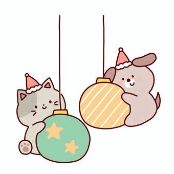 クリスマスオーナメントと猫犬 クリスマス,オーナメント,猫,犬,動物,サンタ,帽子,冬,線画,可愛いのイラスト素材