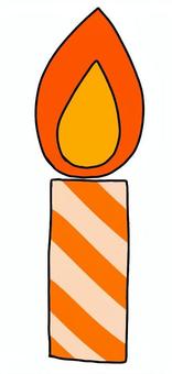 オレンジ色のキャンドル キャンドル,誕生日,バースデー,お祝い,サプライズ,火,手書きのイラスト素材
