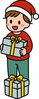 グレーのプレゼントを貰う男子です。 プレゼント,シンプル,ギフト,喜ぶ,受け取り,サプライズ,笑顔,贈り物,手渡し,お祝いのイラスト素材