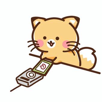 タッチ決済をするのイラスト きつね,かわいい,ゆるい,ポップ,動物,ベクター,スマホ決済,スマホ,スマートフォン,決済のイラスト素材