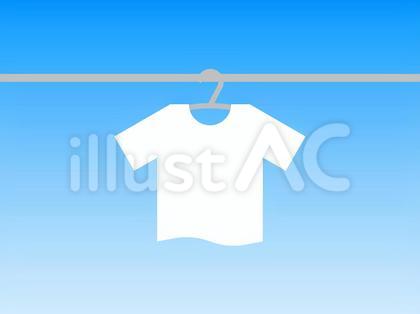 晴れの日に干されたTシャツ・洗濯物
