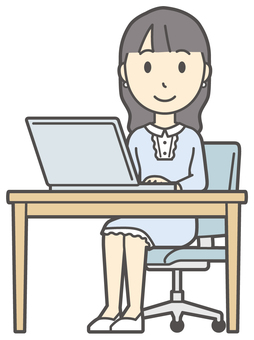 ノートパソコンを使っている上品な女の子 パソコン,女性,女の子,オシャレ,人,人物,上品,お嬢様,女,若いのイラスト素材