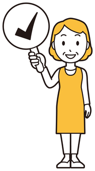  エプロンおばちゃん(黄)-153-全身 チェック,おばちゃん,エプロン,お母さん,ママ,中年,おばさん,主婦,人物,かわいいのイラスト素材