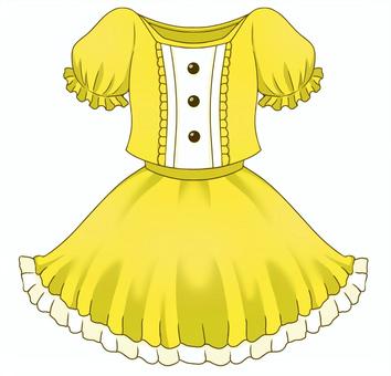 フリルスカートの洋服(黄色) フリルスカートの洋服(黄色) 黄色,ブラウス,スカート,パフスリーブ,フリル,服,衣類,ファッション,イラスト,手描きのイラスト素材