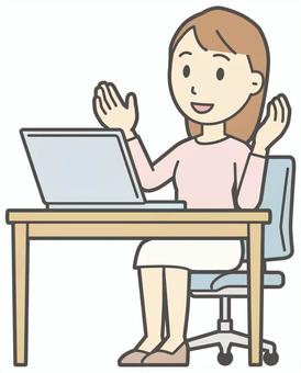  ロングヘア女性-105-全身 パソコン,女性,女の子,人物,かわいい,デスク,机,インターネット,仕事,座るのイラスト素材