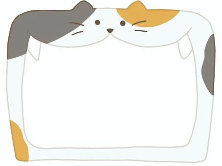 口を大きく開けた三毛猫のフレーム 猫,三毛猫,フレーム,メモ帳,手描き,かわいい,ゆるい,デフォルメのイラスト素材