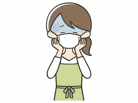 風邪でマスクをしているエプロンの女性 女性,主婦,お母さん,家政婦,エプロン,風邪,マスク,熱,インフルエンザ,ウイルスのイラスト素材