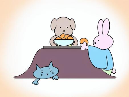 こたつでくつろぐ動物 こたつでくつろぐ動物 こたつ,みかん,犬,うさぎ,猫,プードル,アニマル,和風,年末年始,年越しのイラスト素材