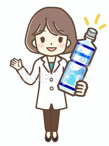 経口補水液で水分塩分補給を勧める白衣女性