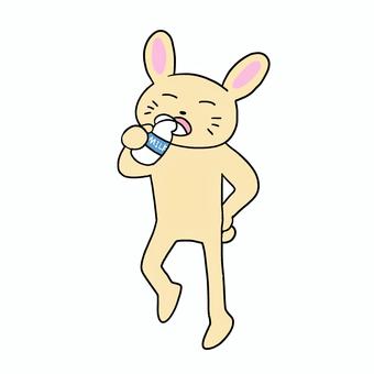 牛乳を飲むうさぎ うさぎ,動物,キャラ,ポップ,かわいい,牛乳,ミルク,湯上がり,美味しい,飲み物のイラスト素材