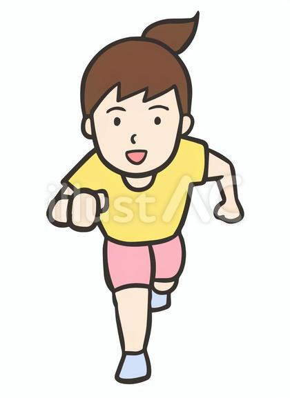 走る女性