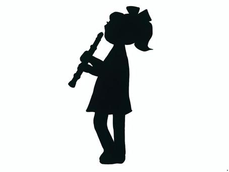 リコーダーを吹く女の子（シルエット版） リコーダー,シルエット,モノクロ,音楽,楽器,子供,子ども,女の子,発表会,学校のイラスト素材