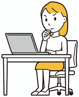  ロングヘア女性(黄)-399-全身 パソコン,女性,女の子のイラスト素材