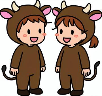 茶色の牛コスの子供たちです。 牛,コスプレ,シンプル,コスチューム,着ぐるみ,角,耳,しっぽ,動物,キャラクターのイラスト素材