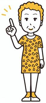  大阪のおばちゃん(黄)-127-全身 指差し,笑顔,おばちゃん,大阪,ヒョウ柄,おばはん,中年,女性,関西,派手のイラスト素材