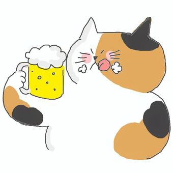 ビールを飲む三毛猫ちゃん♪ かわいい,ビール,お酒,飲む,飲み物,おいしい,うまい,泡,ねこ,三毛猫のイラスト素材