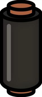 黒のラップフィルムです。 黒のラップフィルムです。 ラップフィルム,シンプル,荷崩れ防止,梱包,貨物,固定資材,荷役,作業,倉庫,物流のイラスト素材