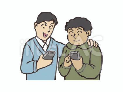 スマホで連絡先を交換する男性2名