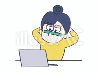 パソコンの前で唇に鉛筆を乗せる女性
