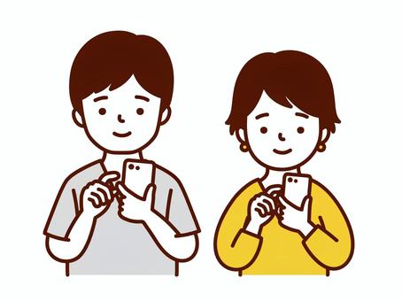 スマホを操作する人 スマホ,見る,女性,男性,スマートフォン,ネット,予約,主婦,sns,連絡のイラスト素材