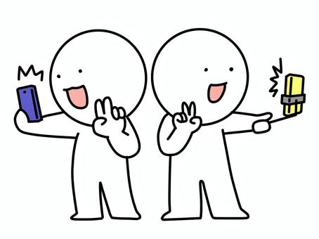 それぞれ自由に自撮りする棒人間 自撮り,棒人間,2人,ピース,笑顔,スマホ,モバイル,自撮り棒,友達,それぞれのイラスト素材